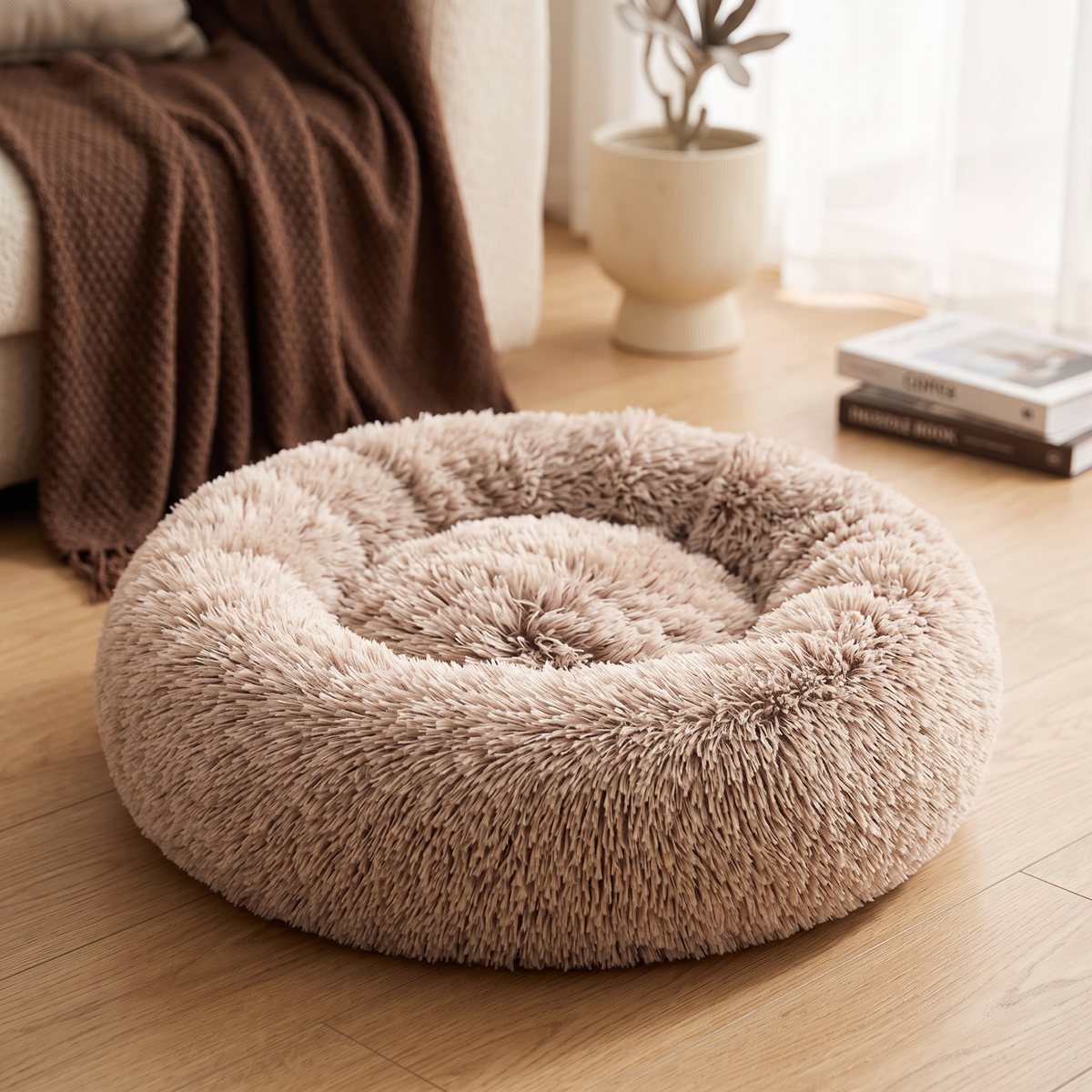 CALMNEST Donut Hondenbed warm beige - sfeerfoto